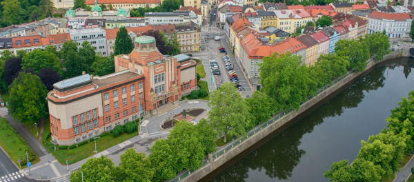 Výběrová řízení na odborné pracovní pozice